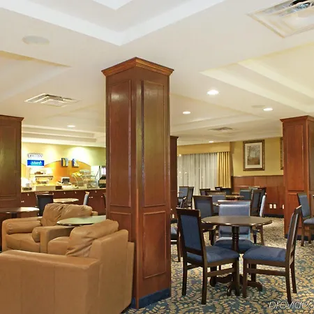 Holiday Inn Express Hotel & Suites Edson By Ihg 