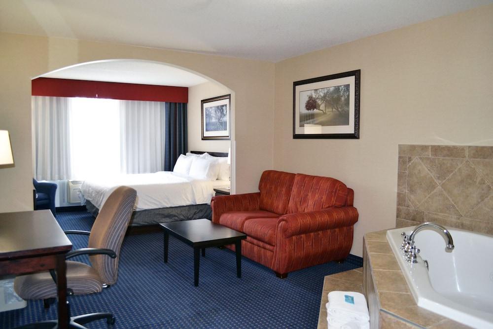 Express & By Ihg Hotel 2*