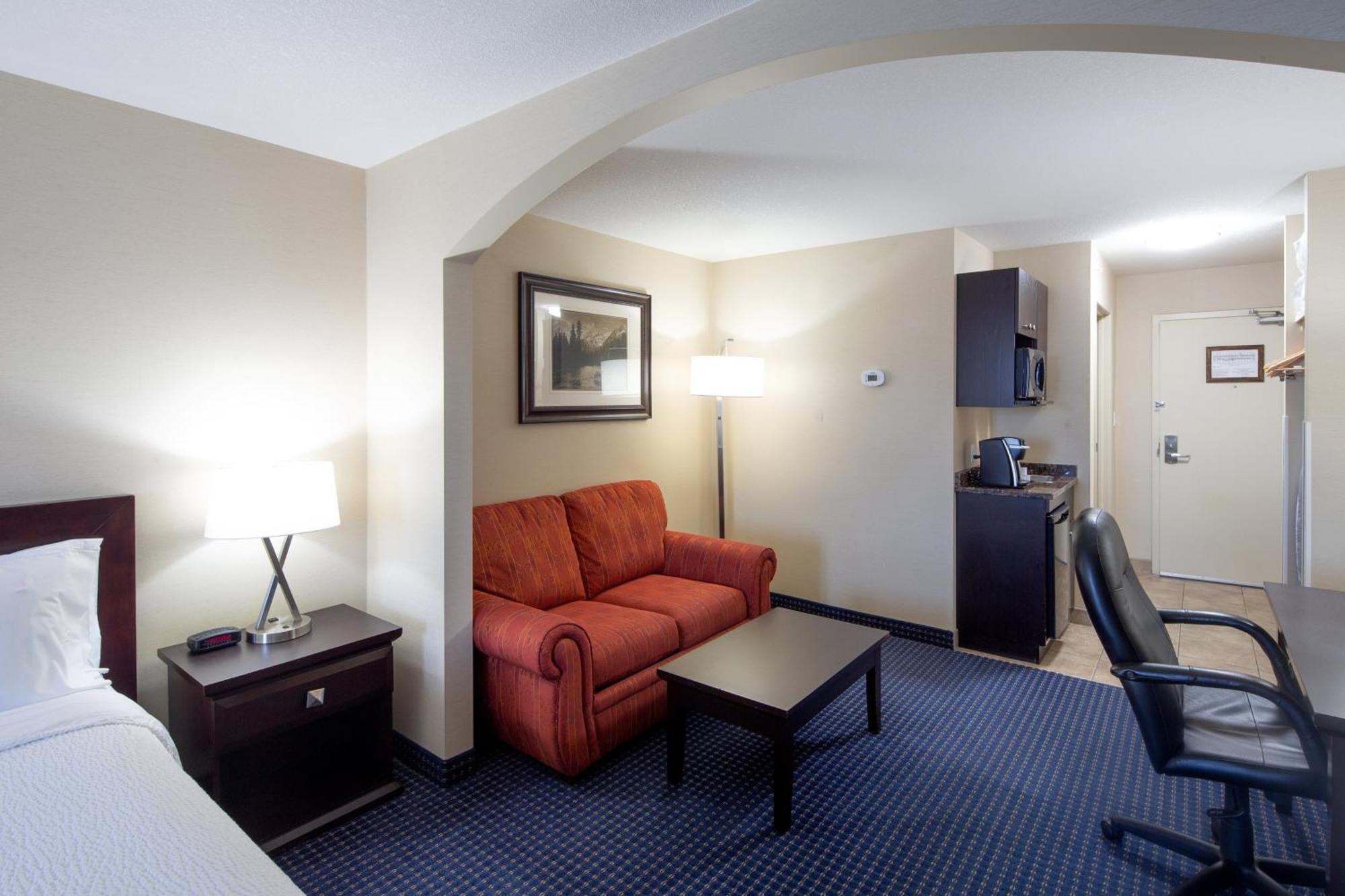 Hotel Express & By Ihg Edson
