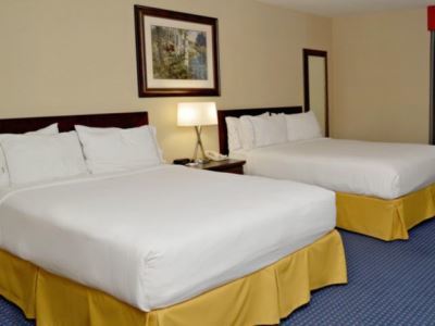 Express & By Ihg Hotel 2*