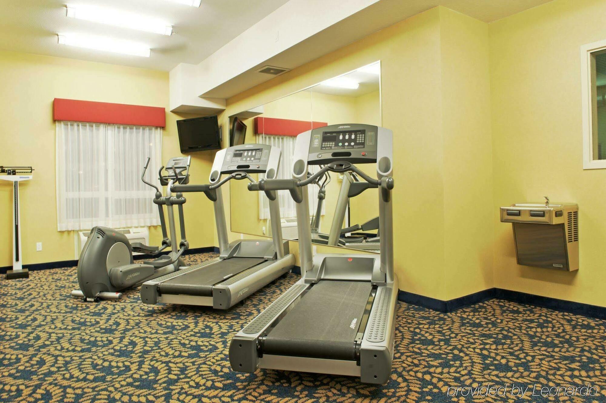 Express & By Ihg 2*