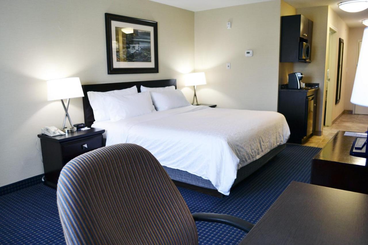 Express & By Ihg Hotel Edson