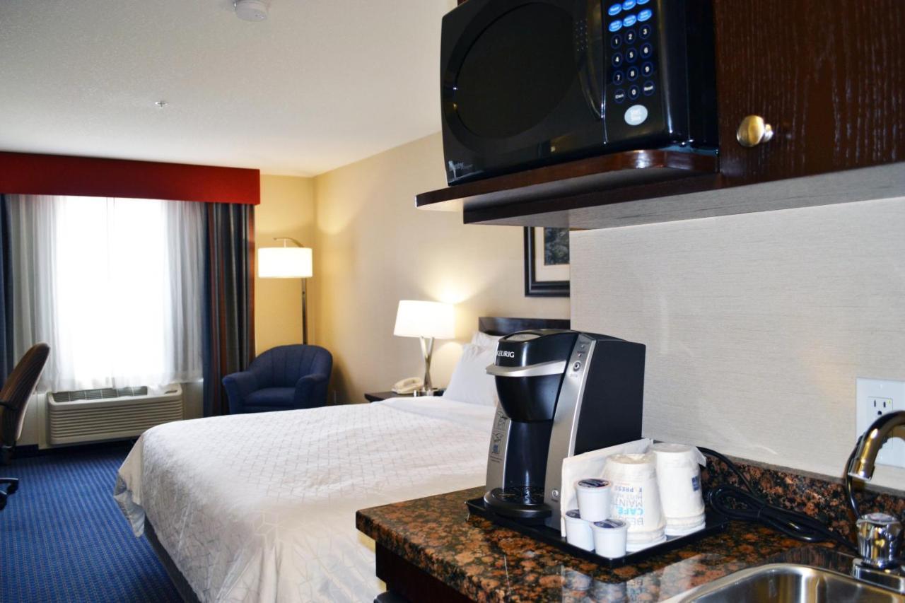 Express & By Ihg Edson