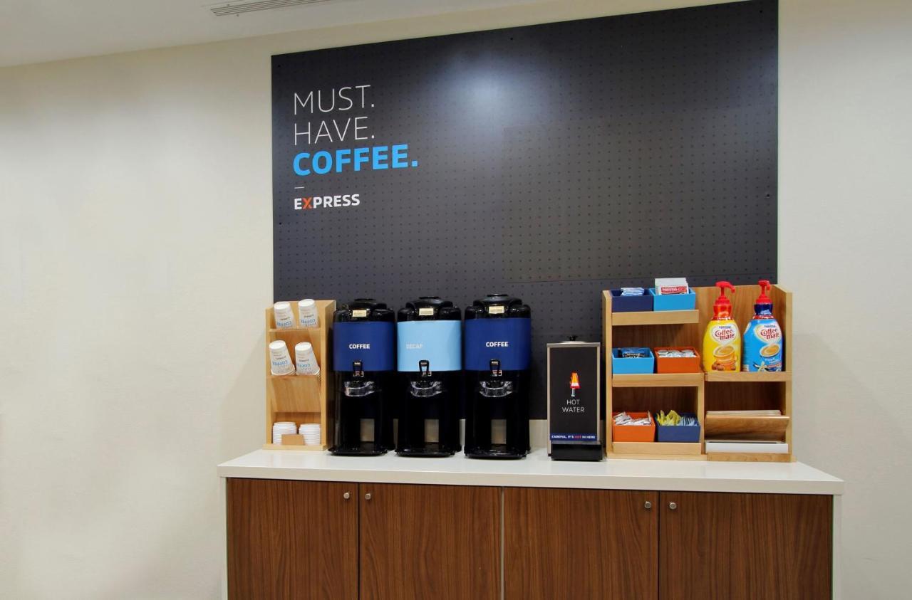 Hotel Express & By Ihg 2*